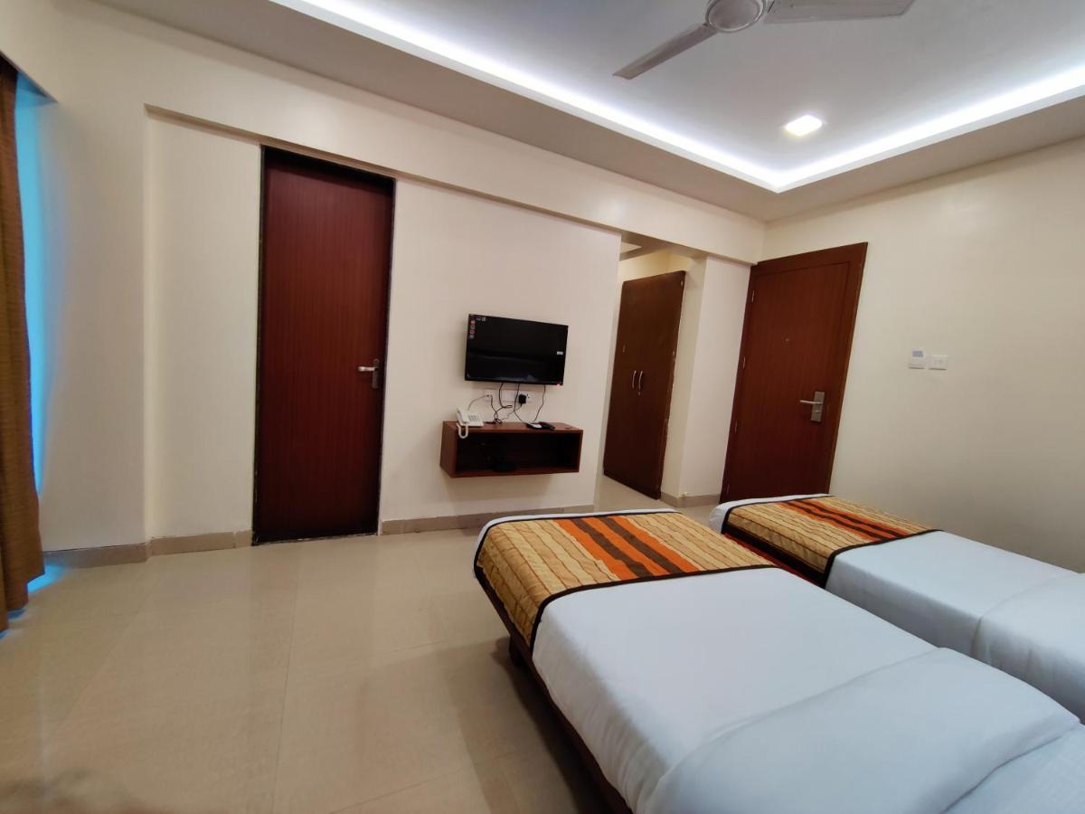 Serenity By Monarch, Baner Pune Meribel Village ภายนอก รูปภาพ