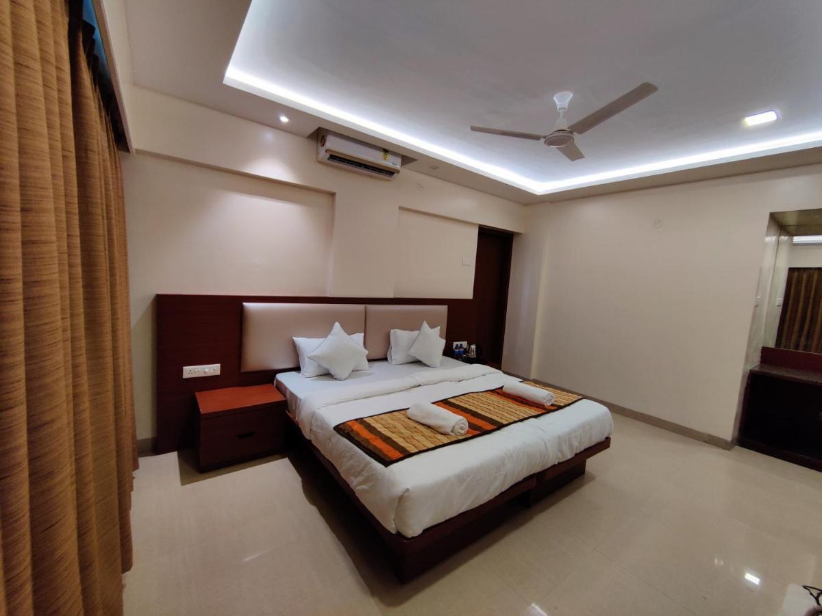 Serenity By Monarch, Baner Pune Meribel Village ภายนอก รูปภาพ
