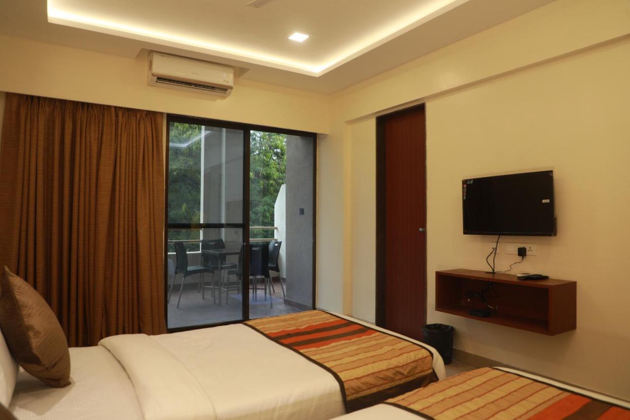 Serenity By Monarch, Baner Pune Meribel Village ภายนอก รูปภาพ