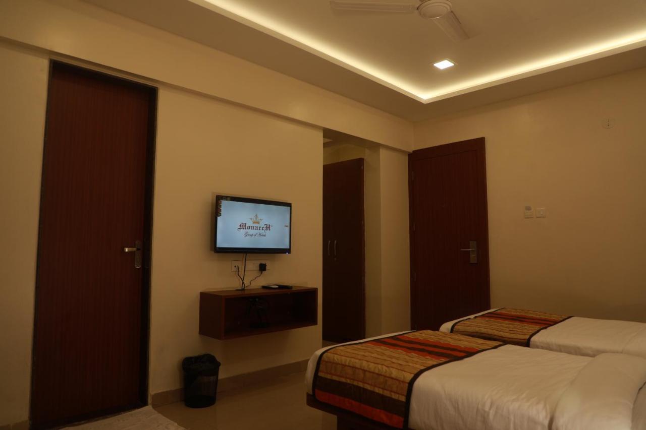 Serenity By Monarch, Baner Pune Meribel Village ภายนอก รูปภาพ